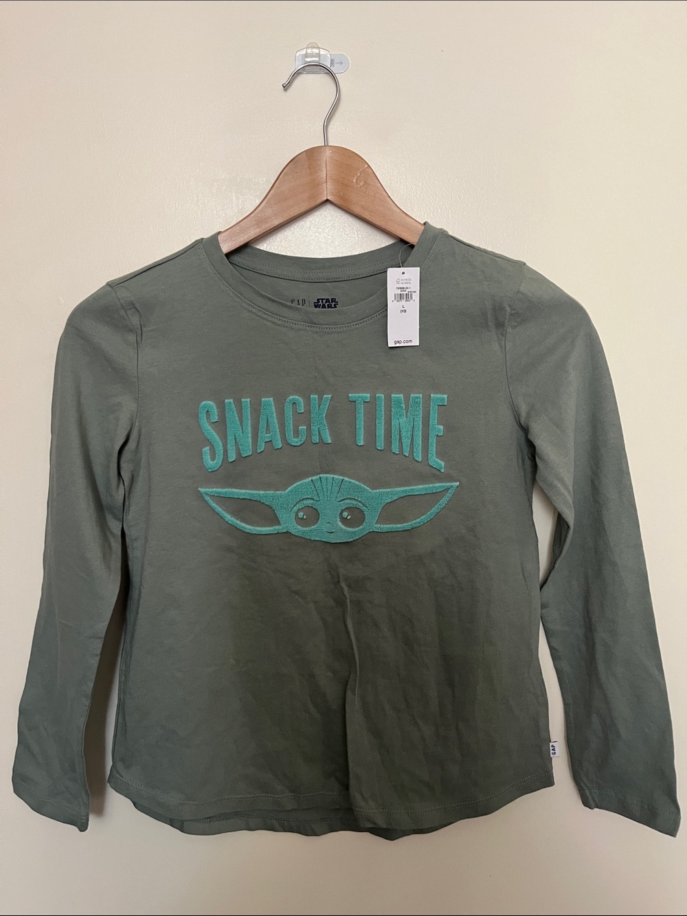 Gap Kid Star Wars New Green Long Sleeve Tee with Teal Grogu 'Snack Time' Graphic